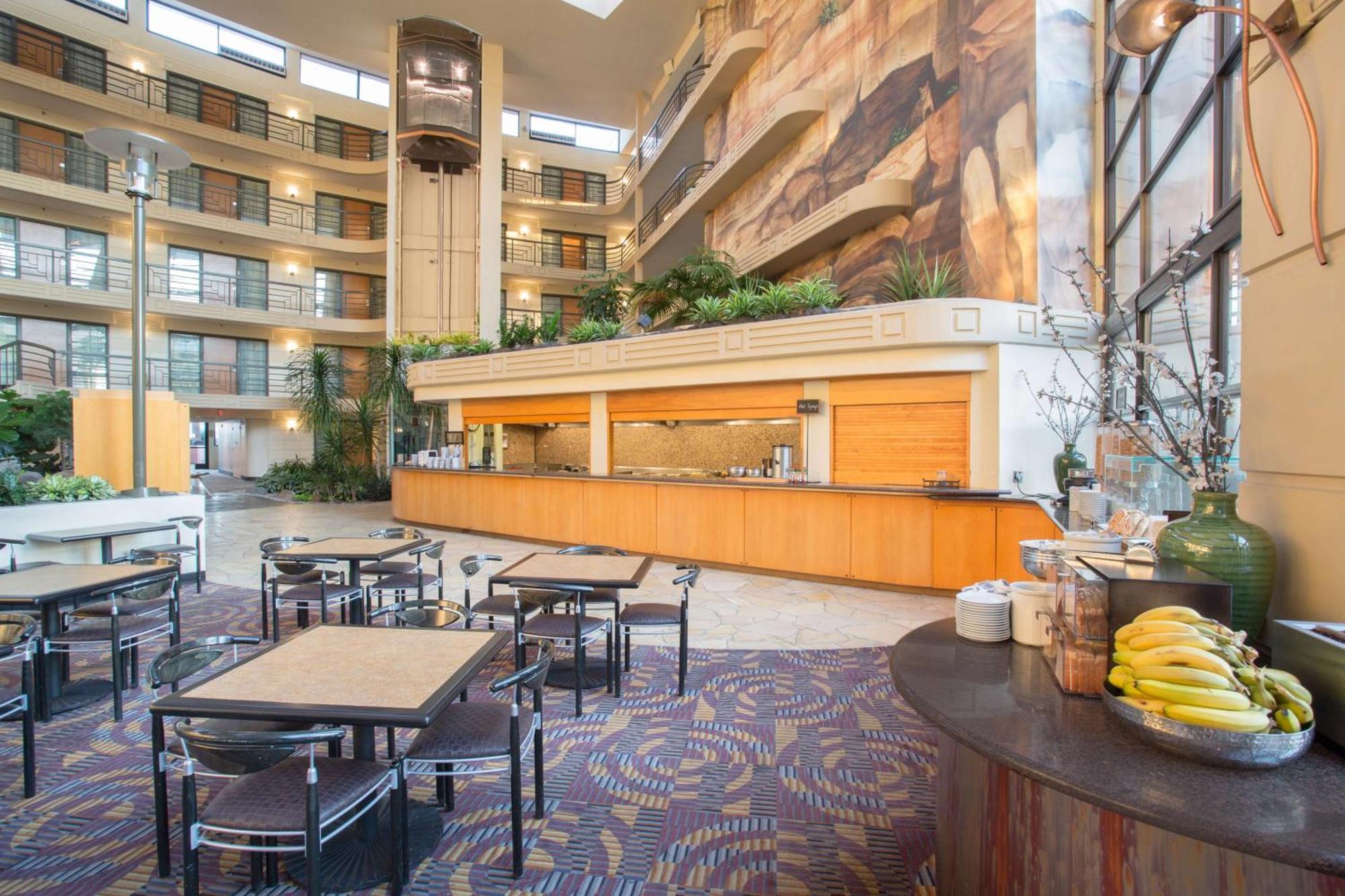 Embassy Suites By Hilton Phoenix Biltmore Zewnętrze zdjęcie